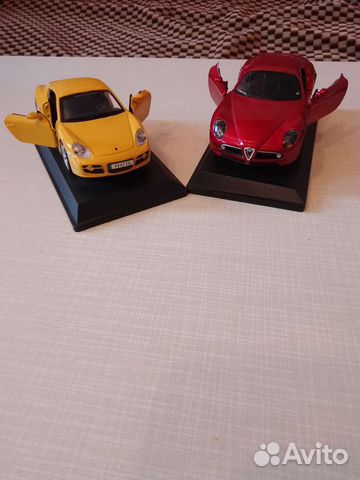 Машинки на подставке