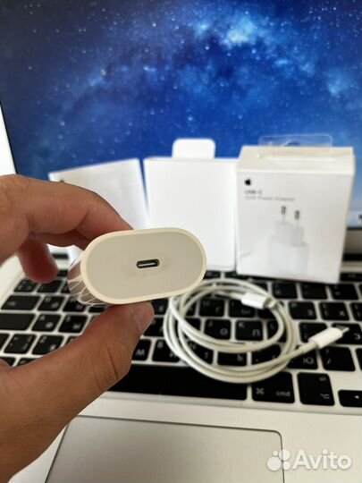 Оригинальная быстрая зарядка 20w на iPhone