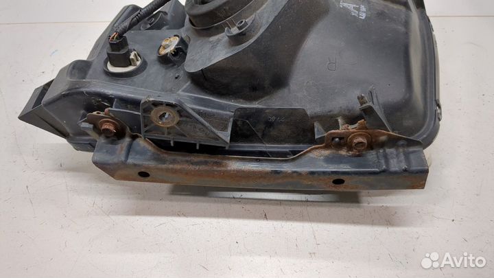 Фара (передняя) правая Honda Element, 2006