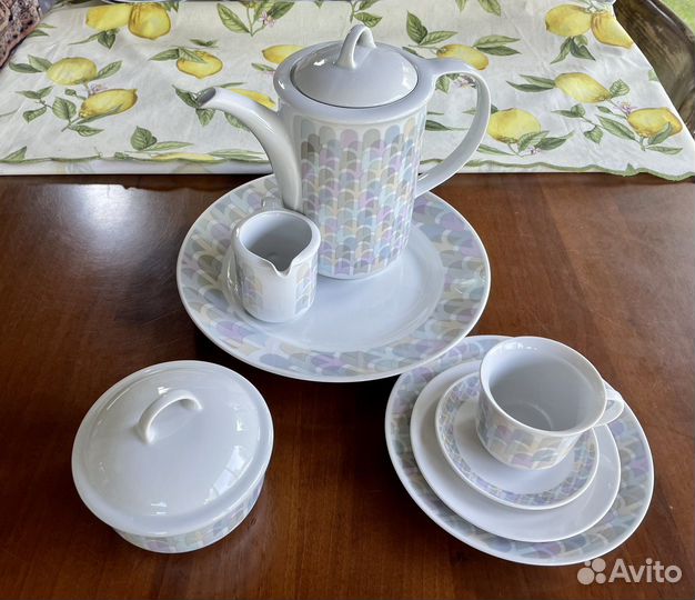 Набор столовой посуды на 10 персон