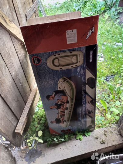 Лодка Voyager X3