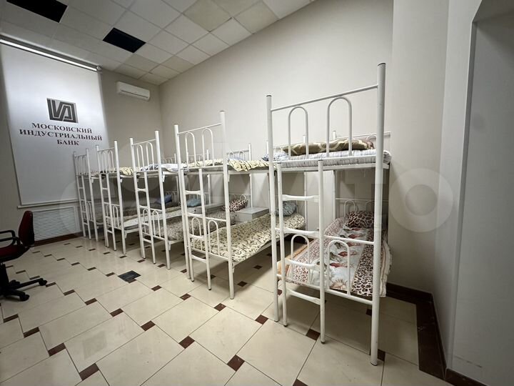 Комната 35 м², 1/10 эт.