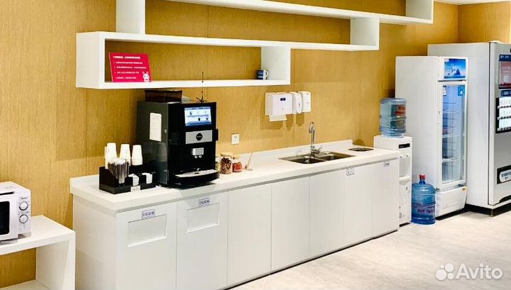 Профессиональная кофемашина для кофейни