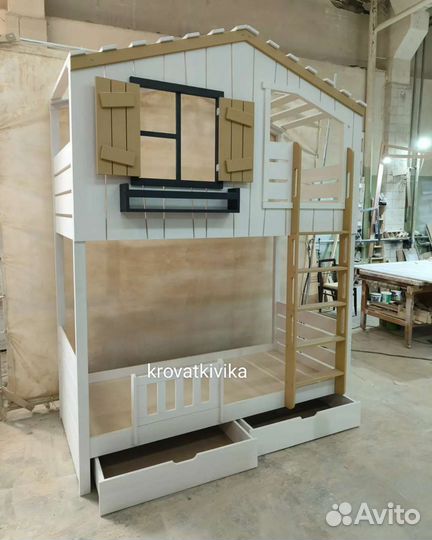 Двухярусная Эко кровать домик из массива