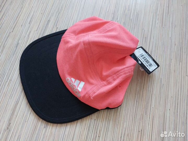 Кепка женская Adidas новая, 56 размер