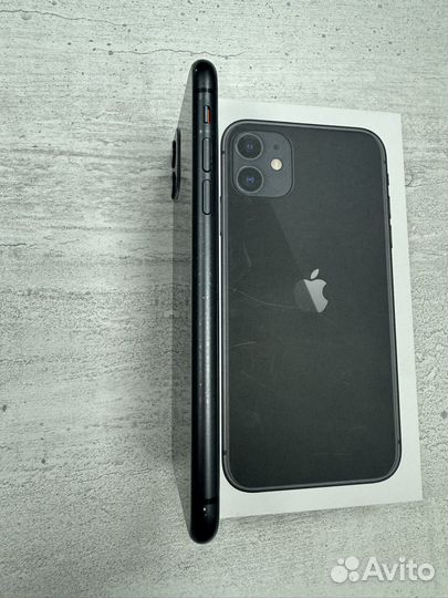 iPhone 11, 64 ГБ