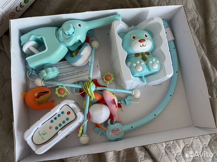 Музыкальная карусель на кроватку (мобиль)