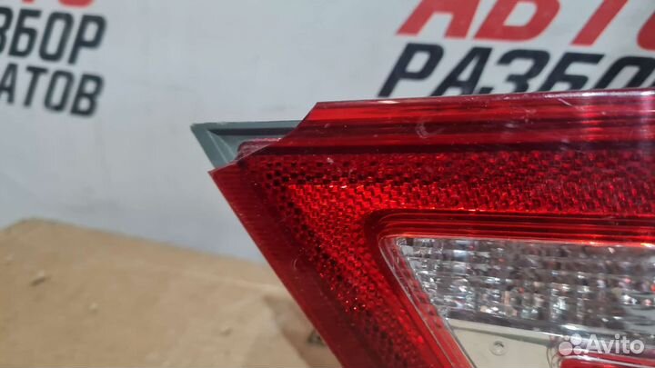 Фонарь правый LADA Vesta в крышку багажника