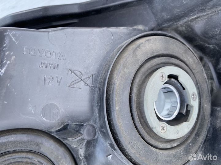 Toyota Prado 150 фара правая