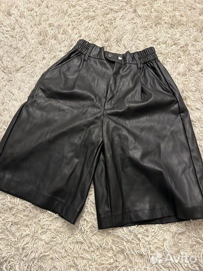 Кожаные шорты