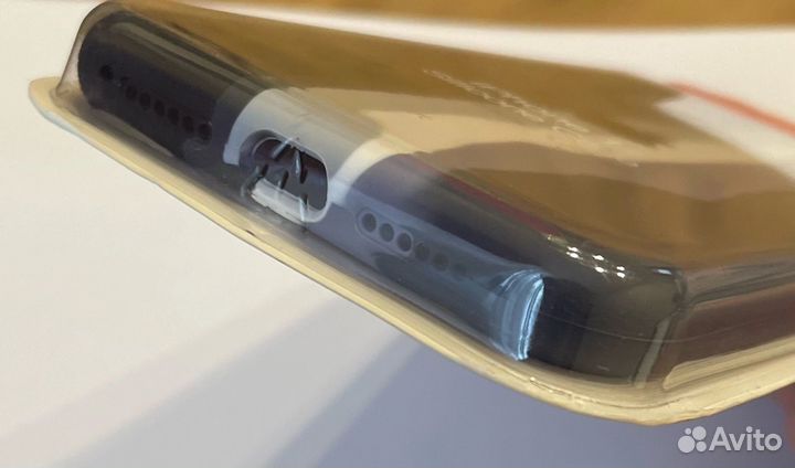 Чехол оригинальный силиконовый на iPhone 11