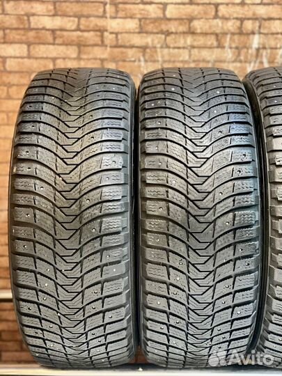 Michelin X-Ice North 3 235/55 R17