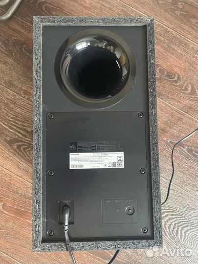 Саундбар Samsung HW-B550