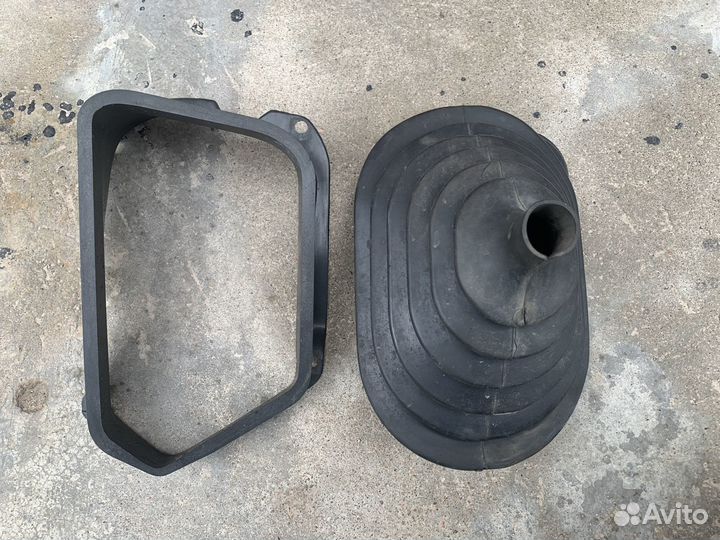 Пыльник правой рулевой тяги Audi 100/A6 C4