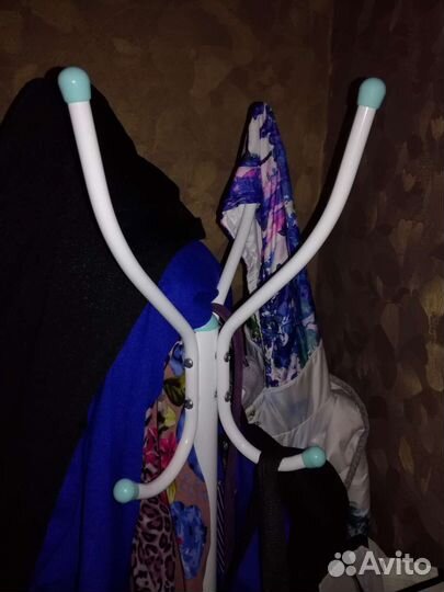 Вешалка-стойка напольная