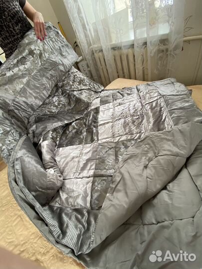 Испанское декоративное покрывало(с наволочками)