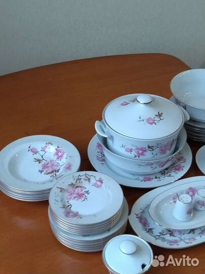 Столовый сервиз новый