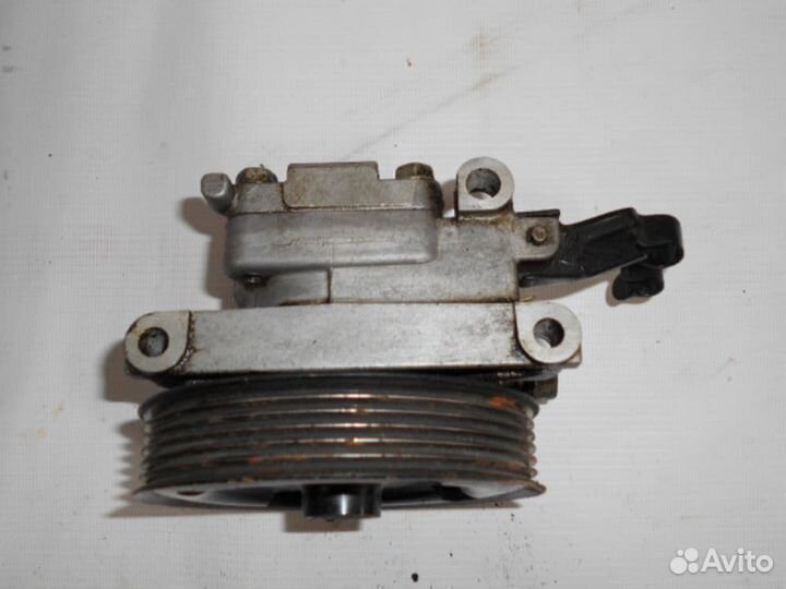 Насос гидроусилителя Mazda 6 (GG) (2002–2007)