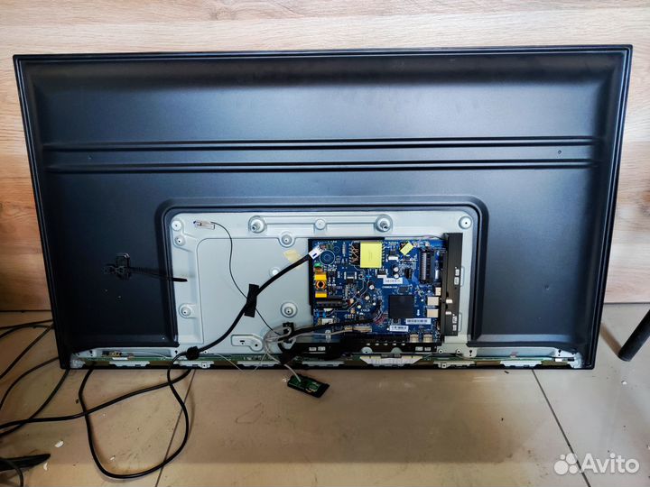 Телевизор Candy Uno 42 (Разбор) (По запчастям)