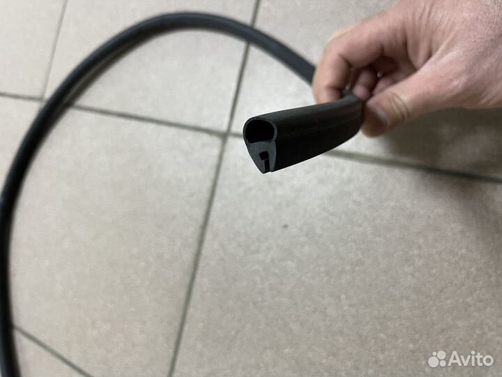 Резинка капота BMW G30 Уплотнитель бмв Г30