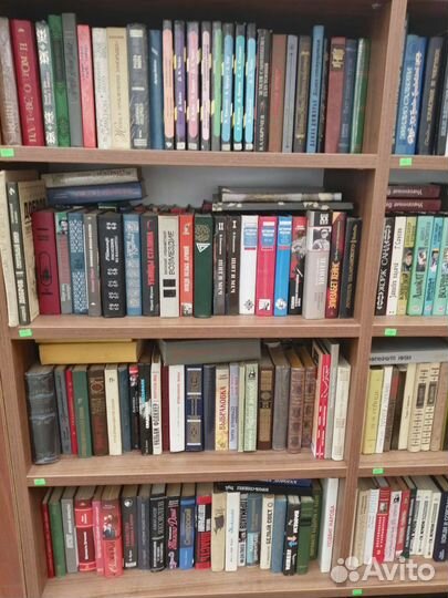 Книги. Много