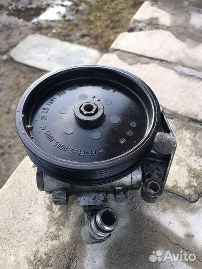 Насос Гидроусилителя руля Mercedes W251 R-350