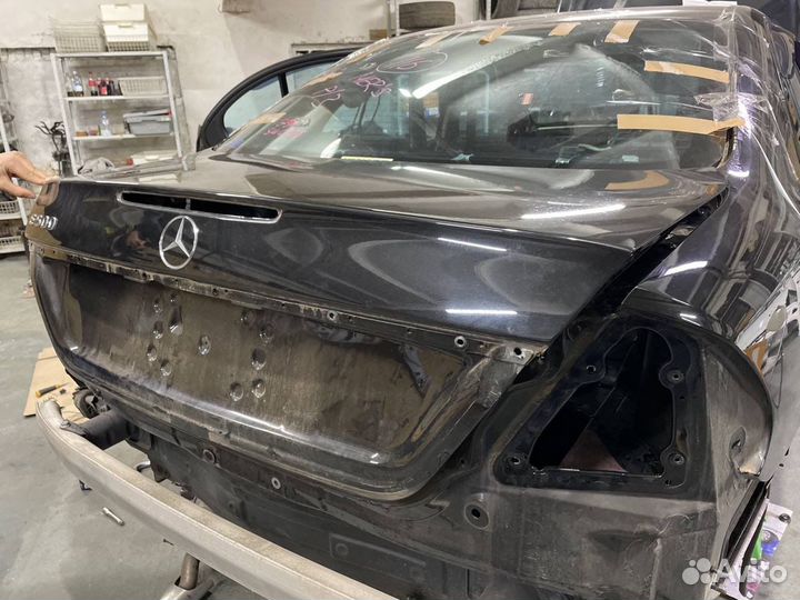 Крышка багажника Mercedes W211