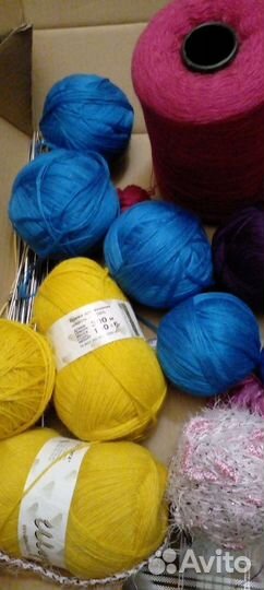Пряжа шерсти и камвольная шерсть