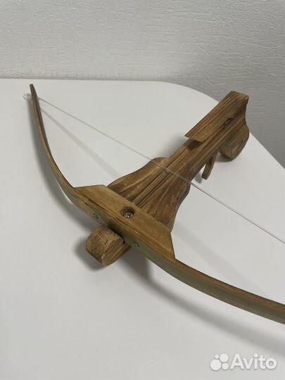 Игрушка-арбалет