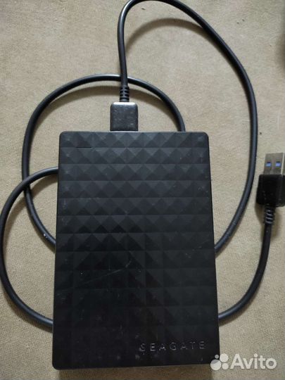 Переносной жёсткий диск Seagate 1тб