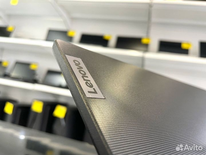 Ноутбук Lenovo AMD Ryzen 5 5500U/DDR4-8Gb/SSD 256