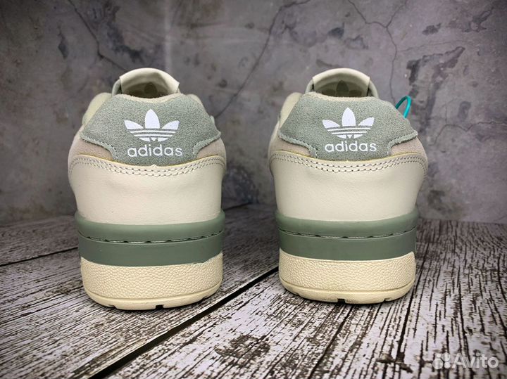 Кроссовки мужские Adidas