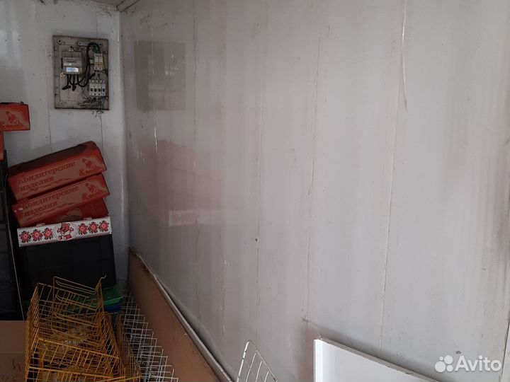 Металлический вагончик