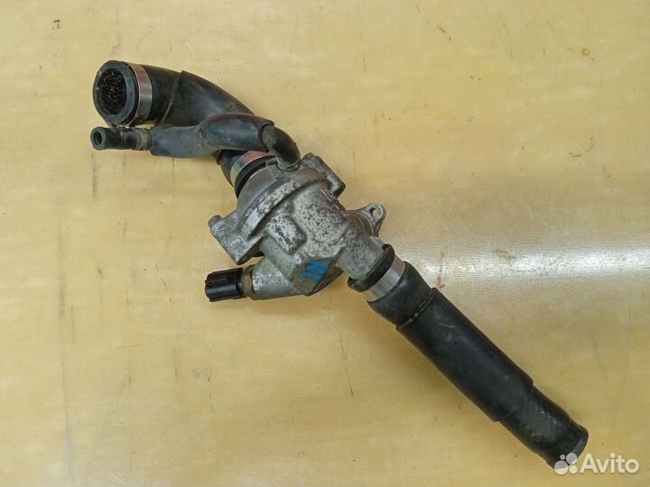 Yamaha R1 2002-2003.термостат.корпус термостата