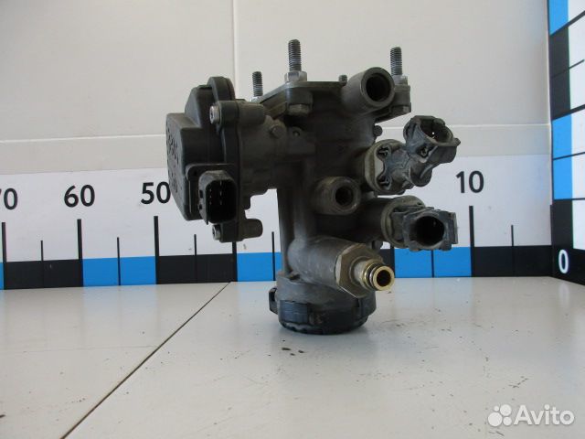 Кран управления тормозами прицепа Volvo FM4 FH4