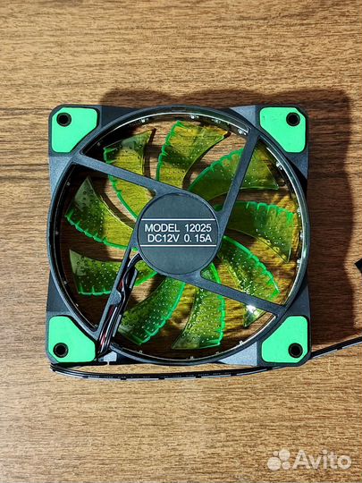 Вентилятор 120x120x25 мм (подключение 3-pin и Mole