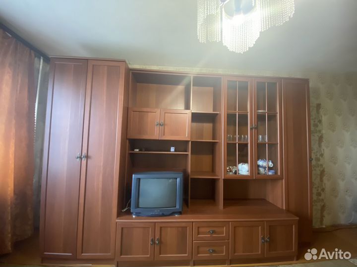 Стенка в гостиную