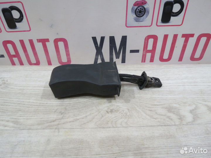 Ограничитель двери Volkswagen Polo