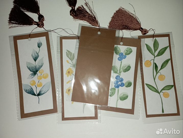 Закладки для книг с кисточками