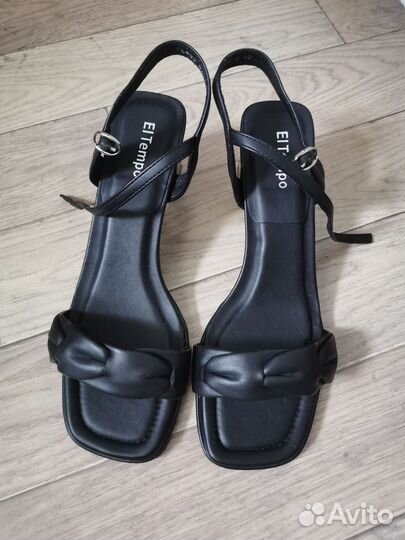 Босоножки El Tempo кожаные черные