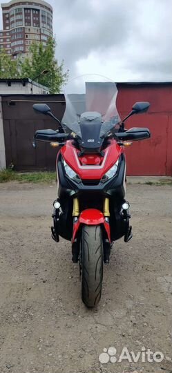 Honda x-adv 750