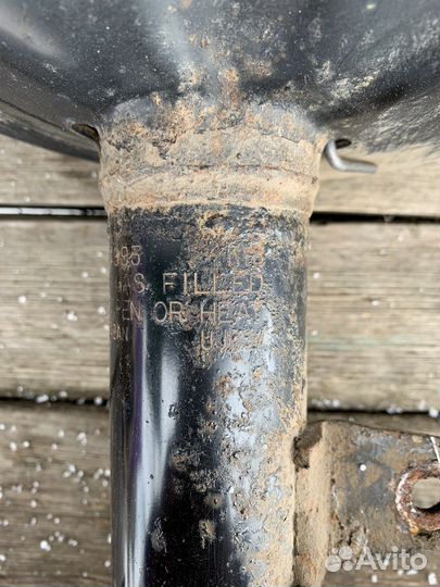 Амортизатор Lexus rx 330