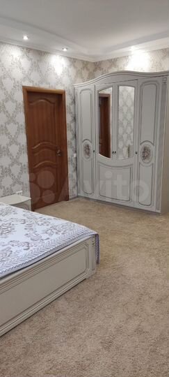 Коттедж 380 м² на участке 15 сот.