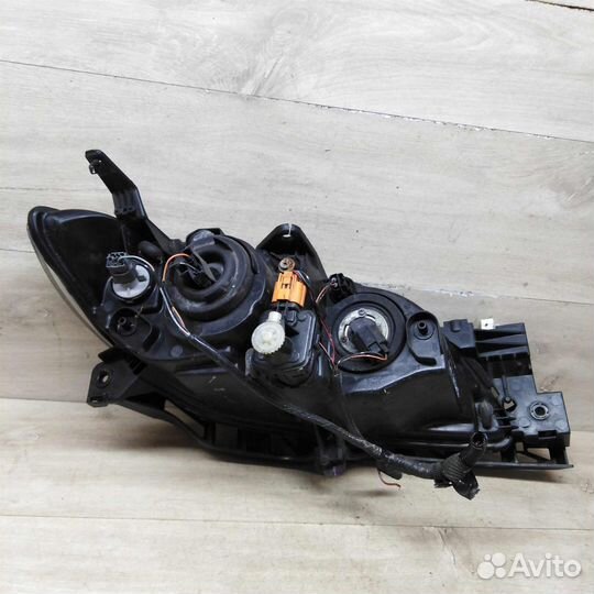 Фара передняя левая Mazda 3 BK седан