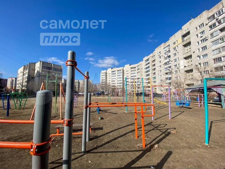 4-к. квартира, 77,2 м², 1/9 эт.