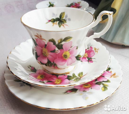 Royal Albert Prairie Rose два комплекта-тройки