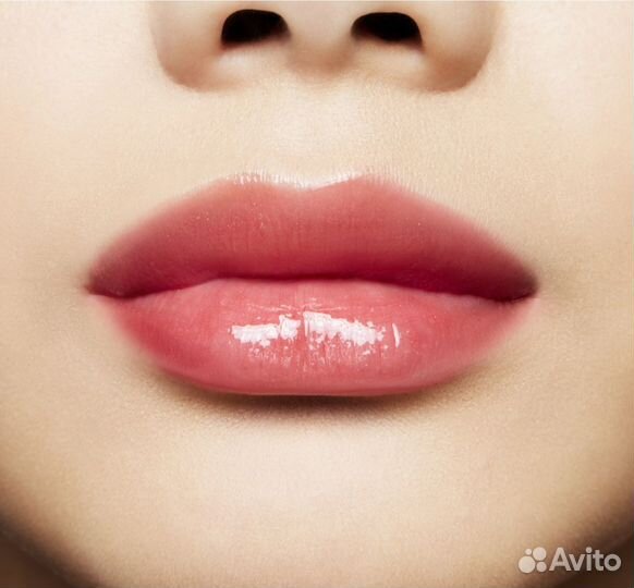 MAC блеск для губ плампер #296 plump up the jam