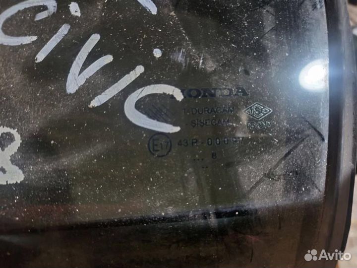 Стекло двери задней левой (форточка) honda Civic