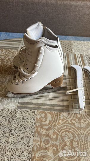 Коньки фигурные детские Edea Motivo 195