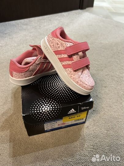 Кроссовки детские adidas 23